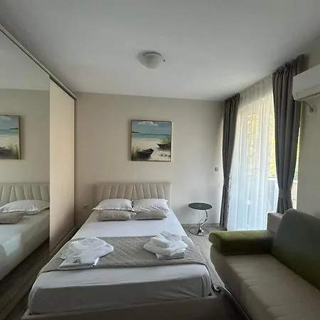 Marina Apartment *